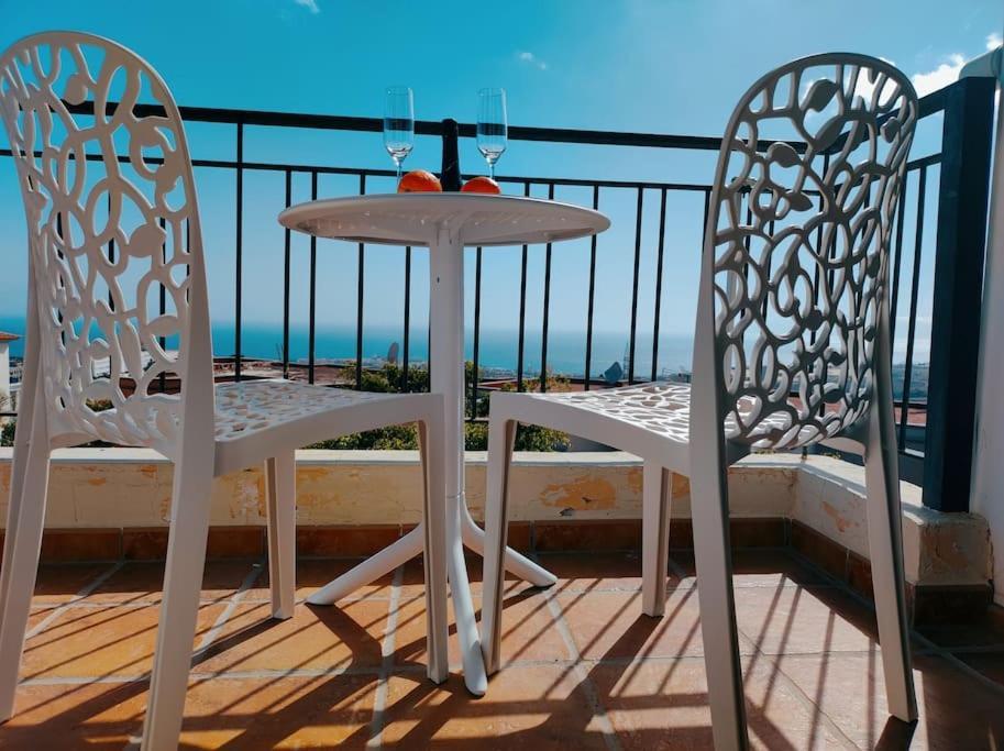 Private Pool 'Villa Vibe Tenerife' Sunset & Ocean View Chayofa Exterior foto